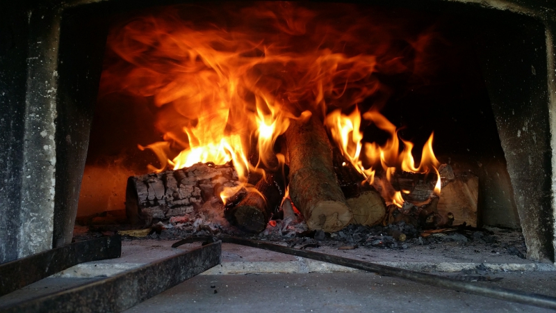 pizzeria-BANDOL-min_wood-fired-oven-1960099